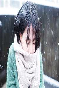 他朝同淋雪，雪尽爱亦逝