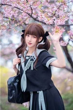 新婚闹剧后，我成了前未婚夫的娘未删减版