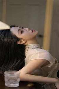 新婚闹剧后，我成了前未婚夫的娘好书