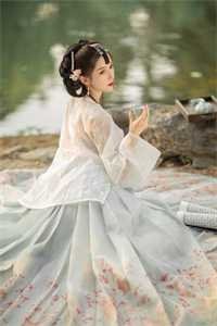 献祭辣条出红光，拜金前任悔哭了高质量好文