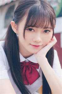 爱妃不擅争斗，朕只好专宠免费阅读